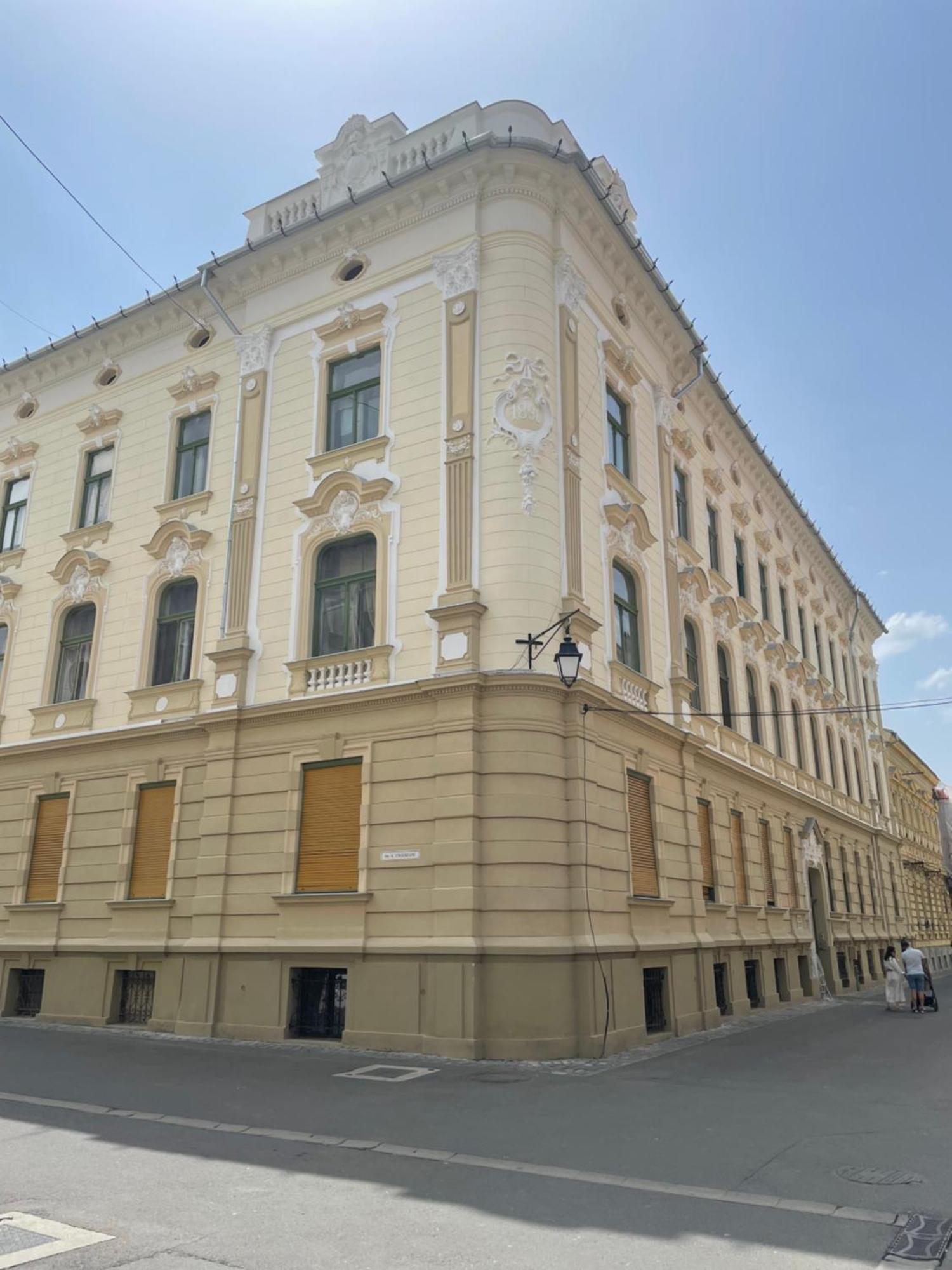 Piata Unirii- One 2 Appartement *