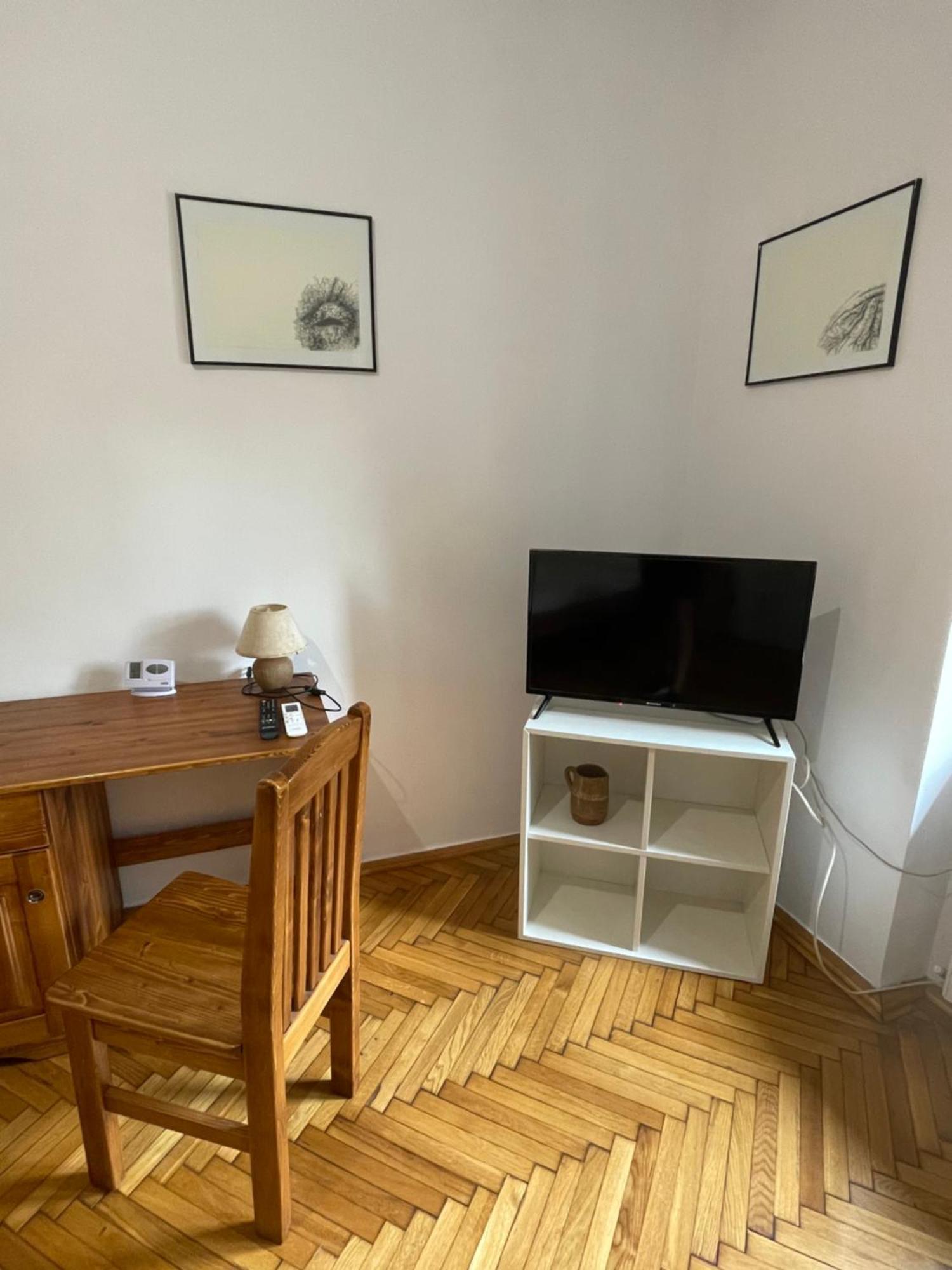 Piata Unirii- One 2